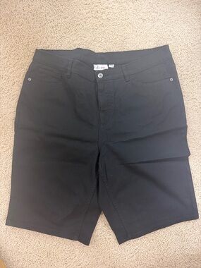 D&Co Women’s Shorts